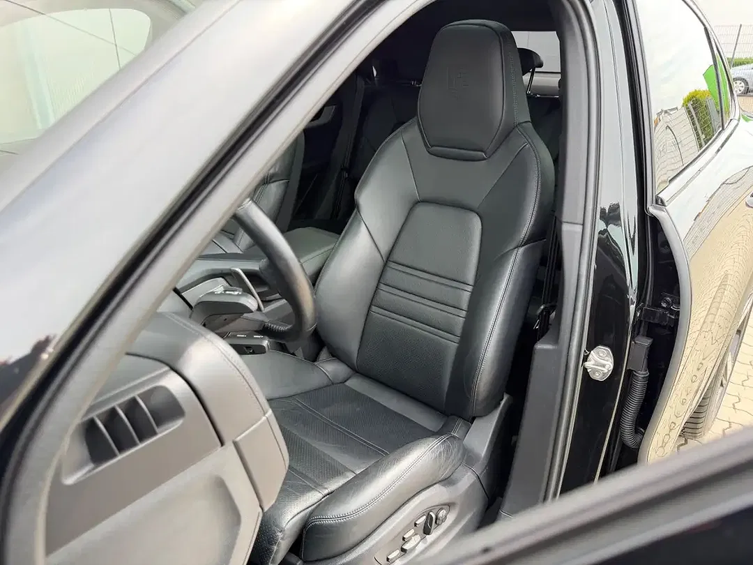 Porsche Cayenne - Thumbnail 7
