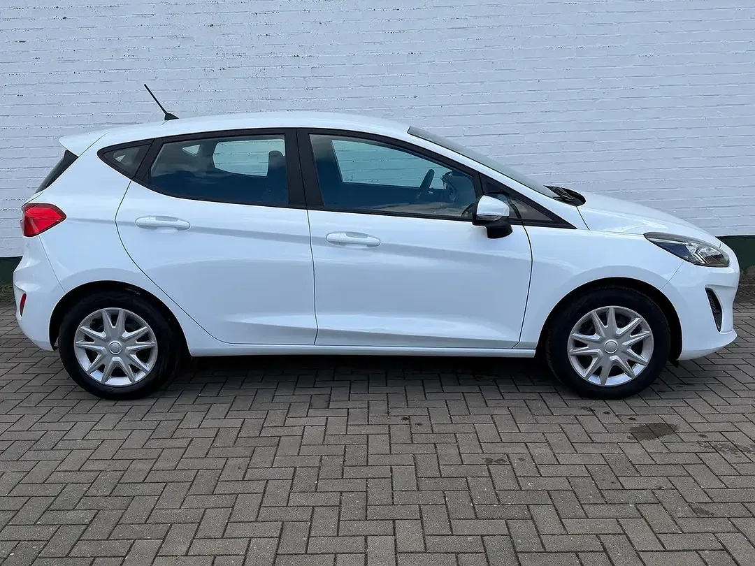 Ford Fiesta - Thumbnail 3