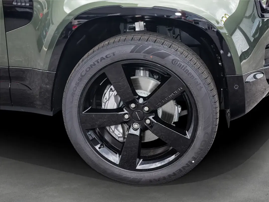 Land Rover Defender - Thumbnail 9
