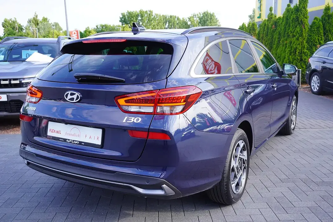 Hyundai i30 - Thumbnail 4