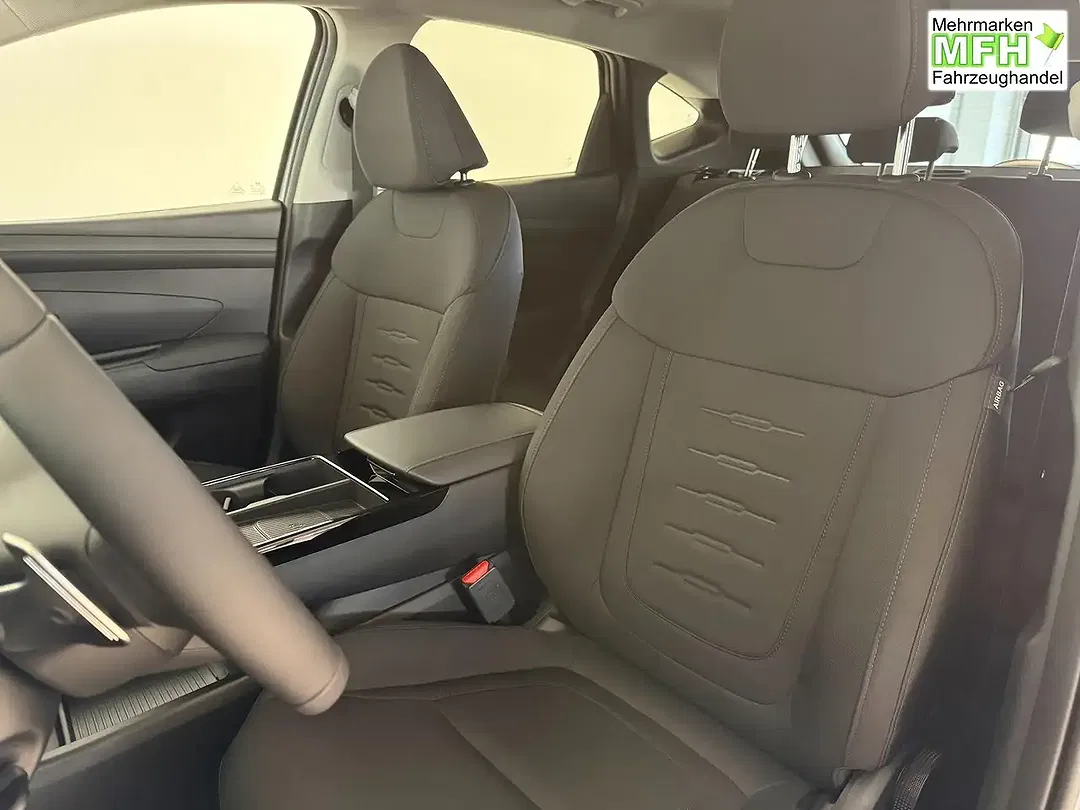Hyundai TUCSON - Thumbnail 9