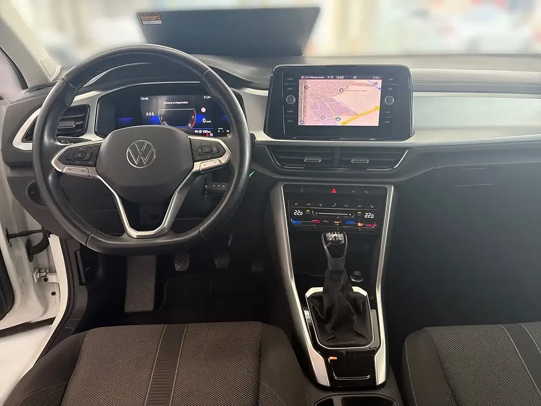 Volkswagen T-Roc - Thumbnail 9