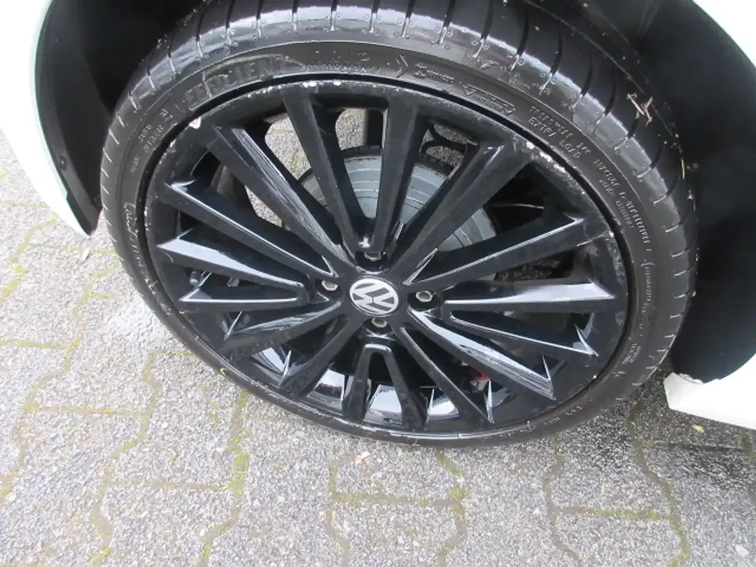Volkswagen up! - Thumbnail 5