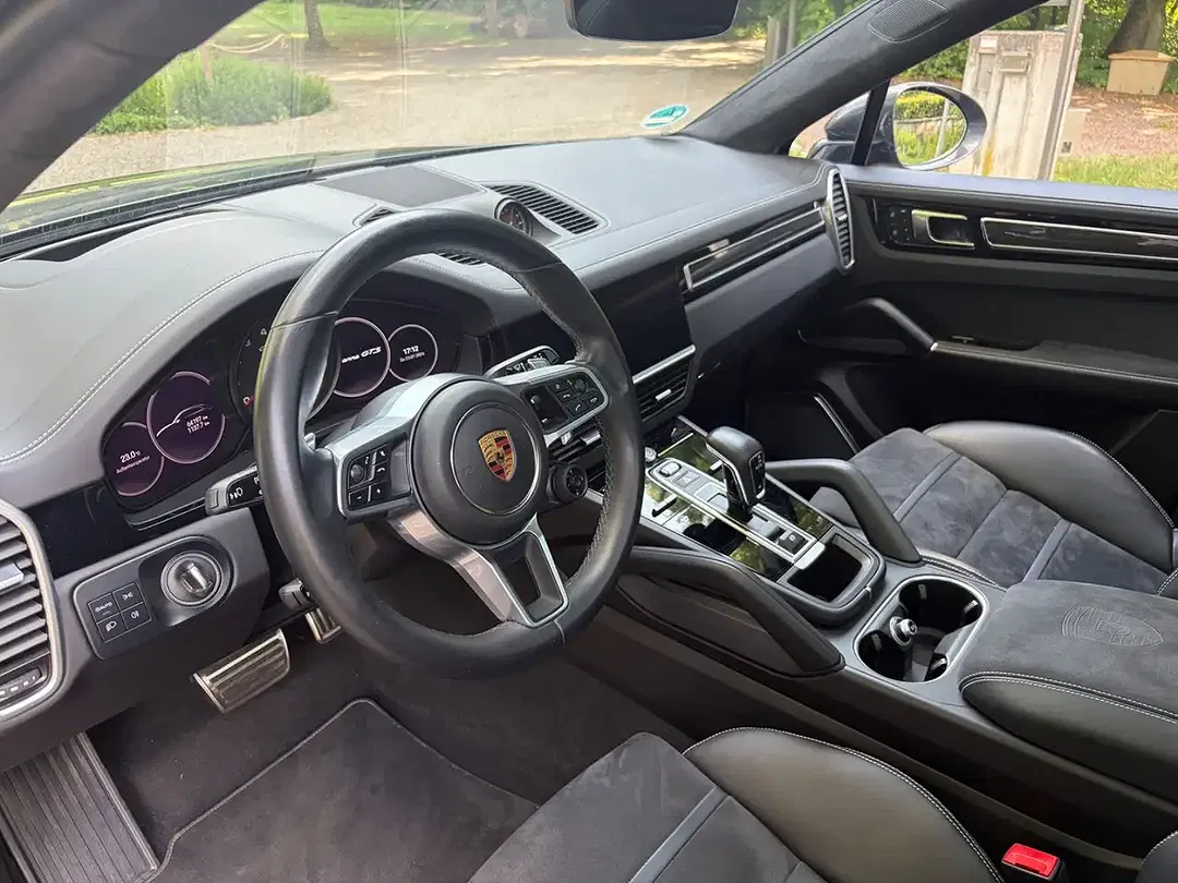 Porsche Cayenne - Thumbnail 10