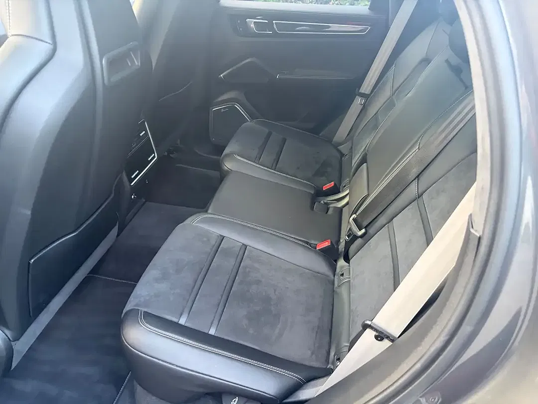 Porsche Cayenne - Thumbnail 12