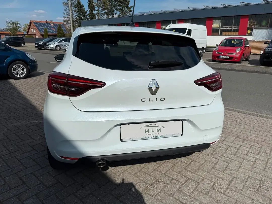 Renault Clio - Thumbnail 10