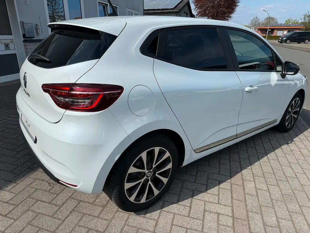 Renault Clio - Thumbnail 7