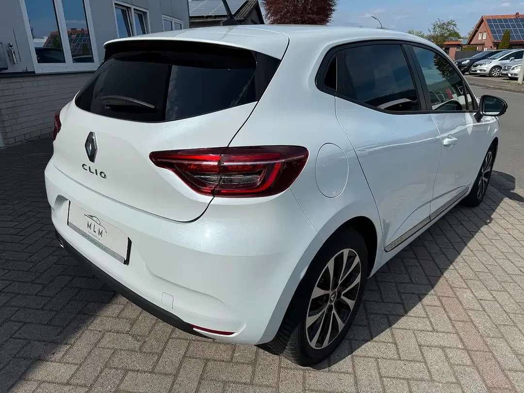 Renault Clio - Thumbnail 8