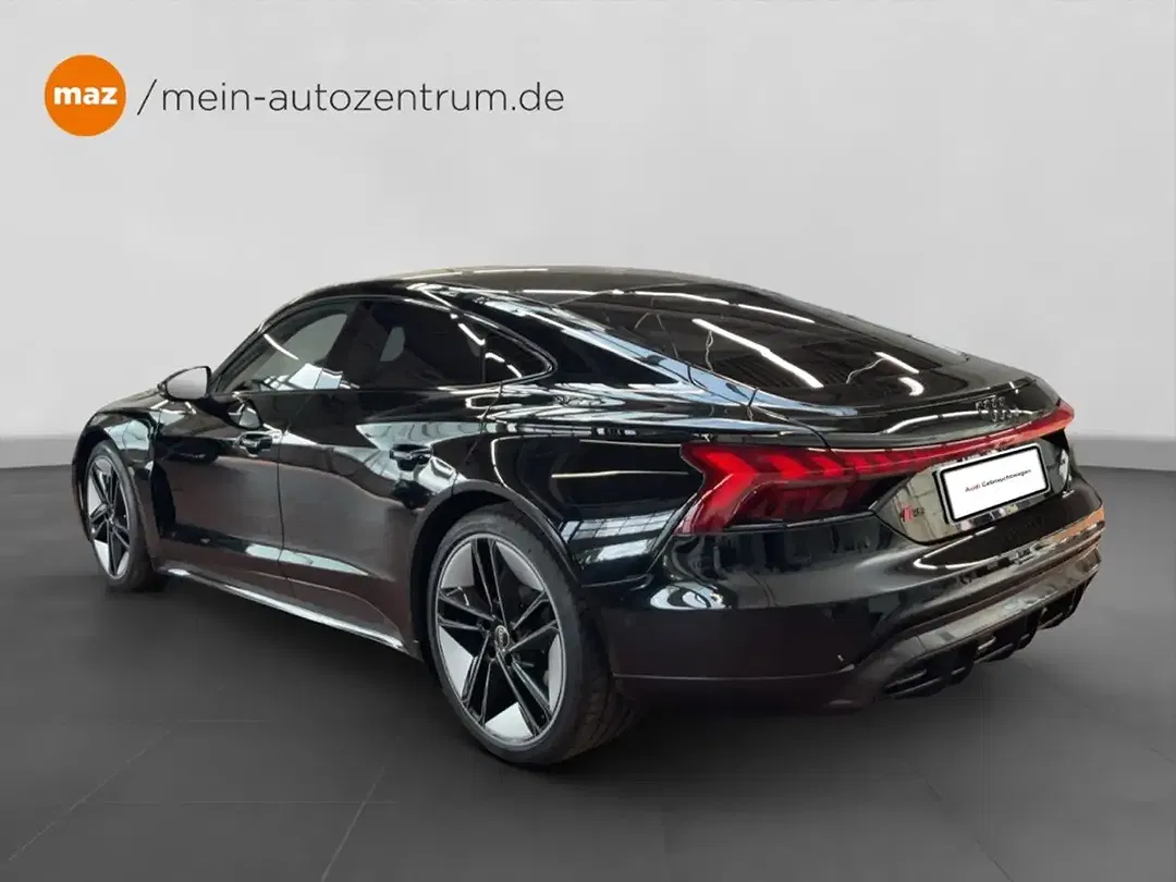 Audi e-tron GT - Thumbnail 3