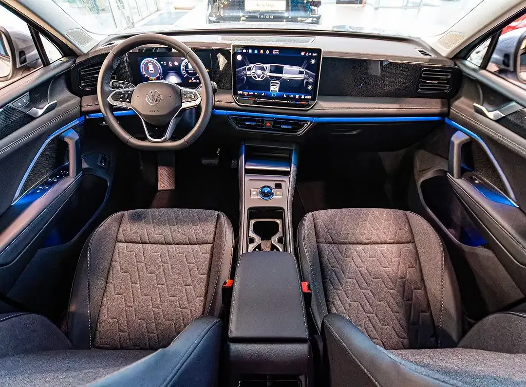 Volkswagen Tiguan - Thumbnail 13