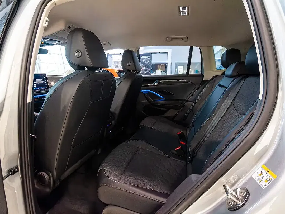 Volkswagen Tiguan - Thumbnail 5