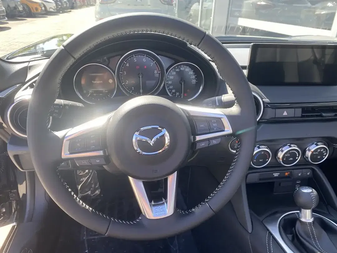 Mazda MX-5 - Thumbnail 14