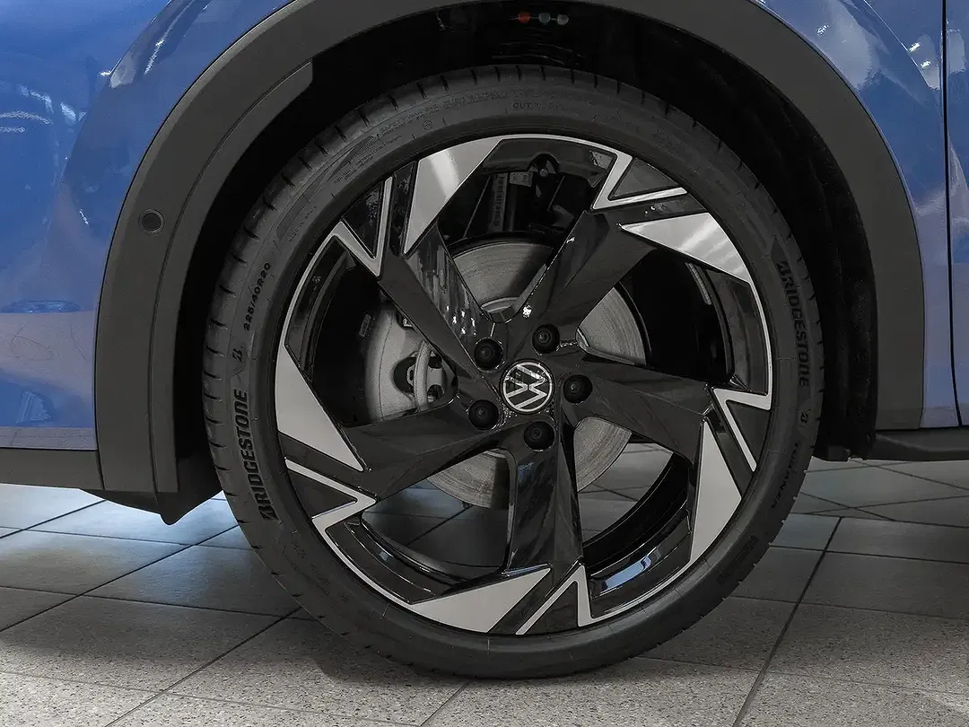 Volkswagen T-Roc - Thumbnail 6