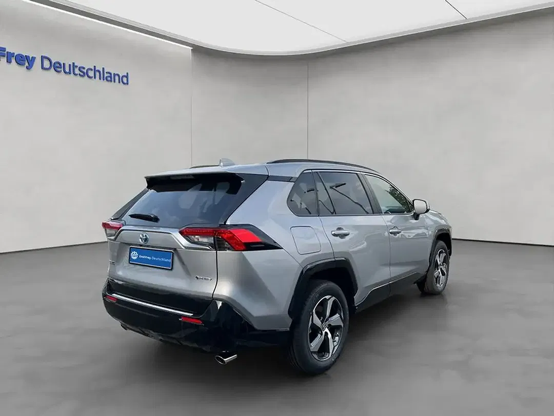 Toyota RAV 4 - Thumbnail 6
