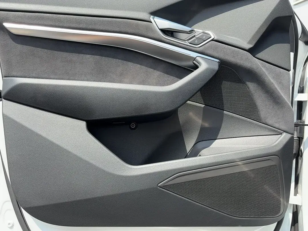Audi Q8 e-tron - Thumbnail 13