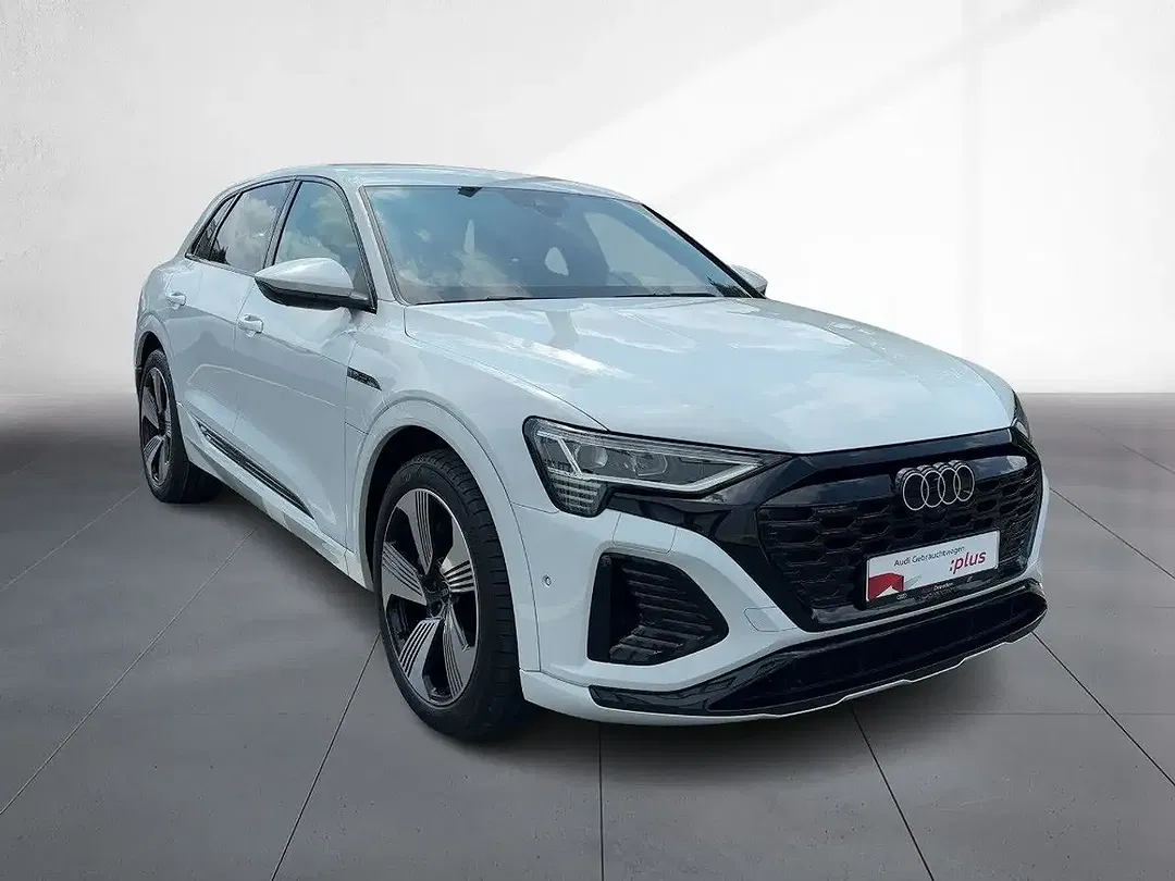 Audi Q8 e-tron - Thumbnail 5
