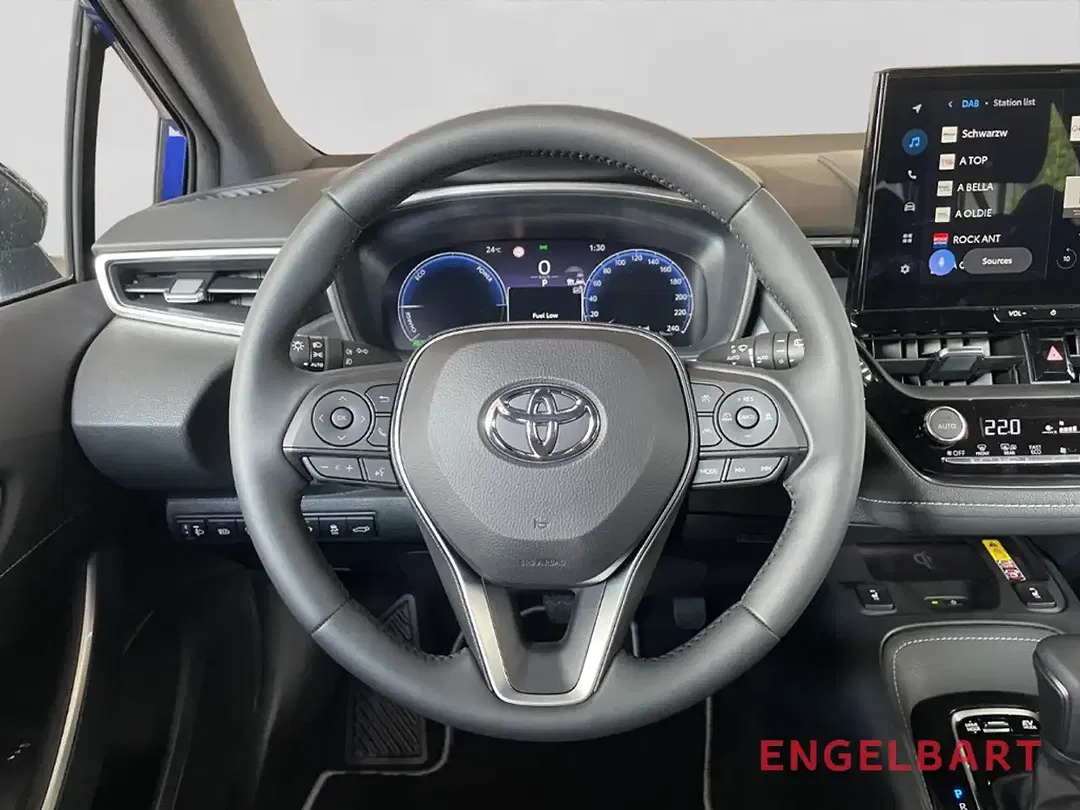 Toyota Corolla - Thumbnail 7