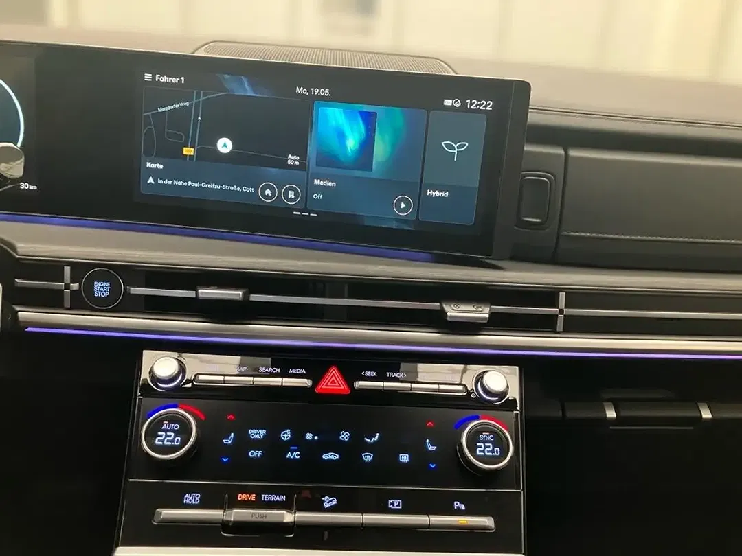 Hyundai SANTA FE - Thumbnail 9