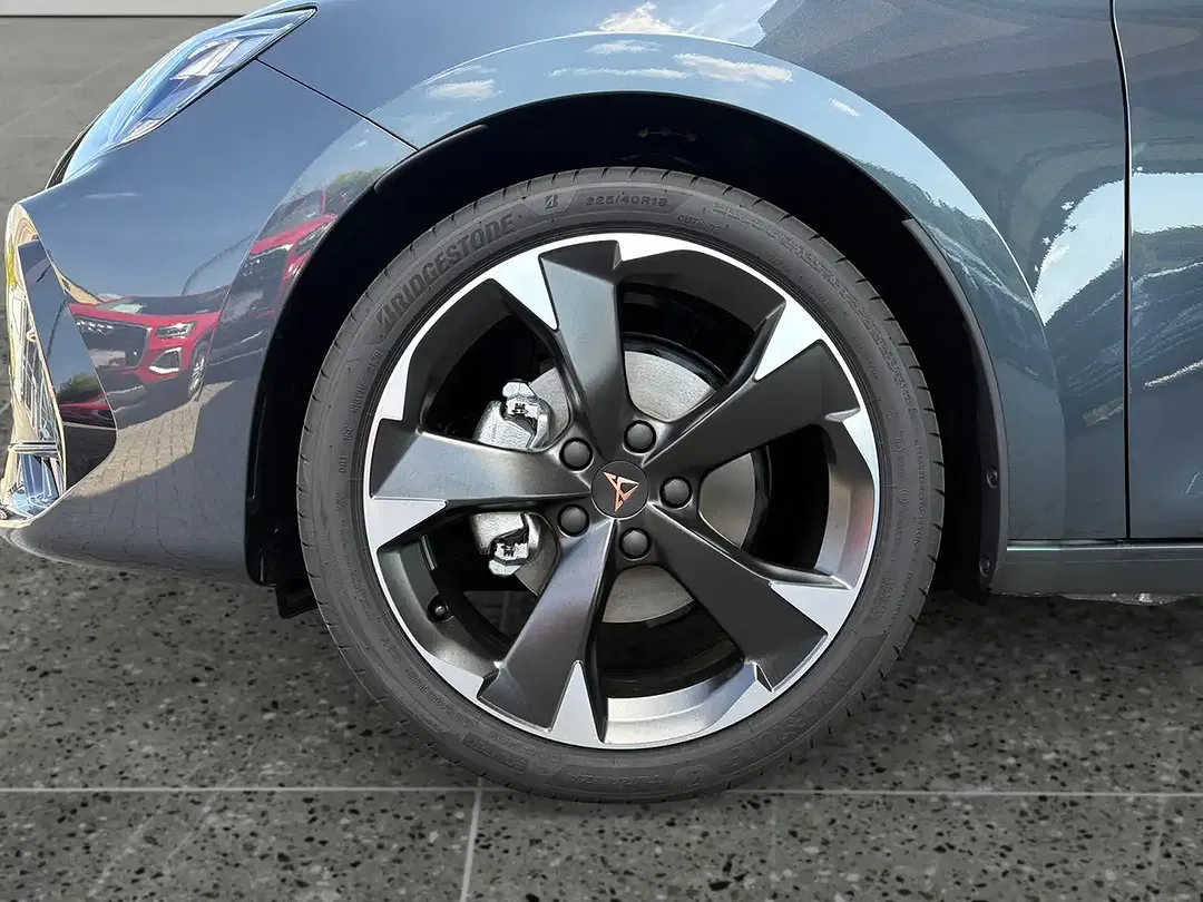 CUPRA Leon - Thumbnail 9