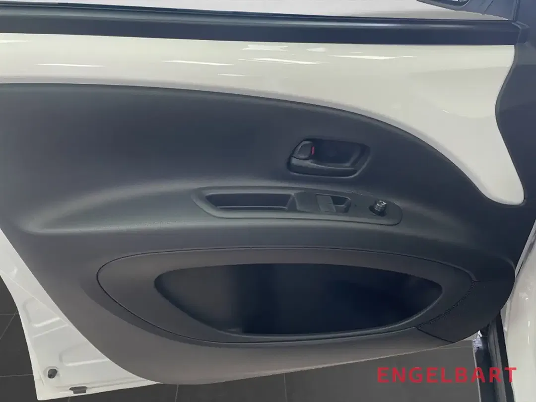 Toyota Aygo X - Thumbnail 9