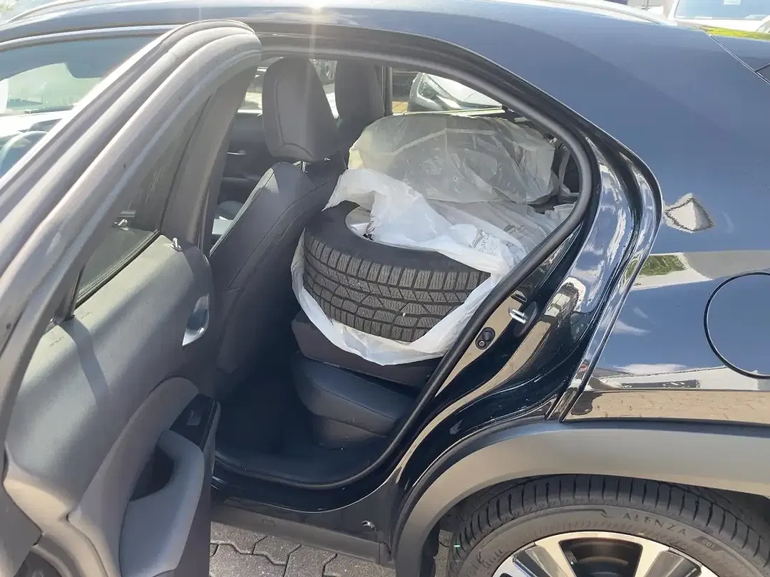 Lexus UX 250h - Thumbnail 11