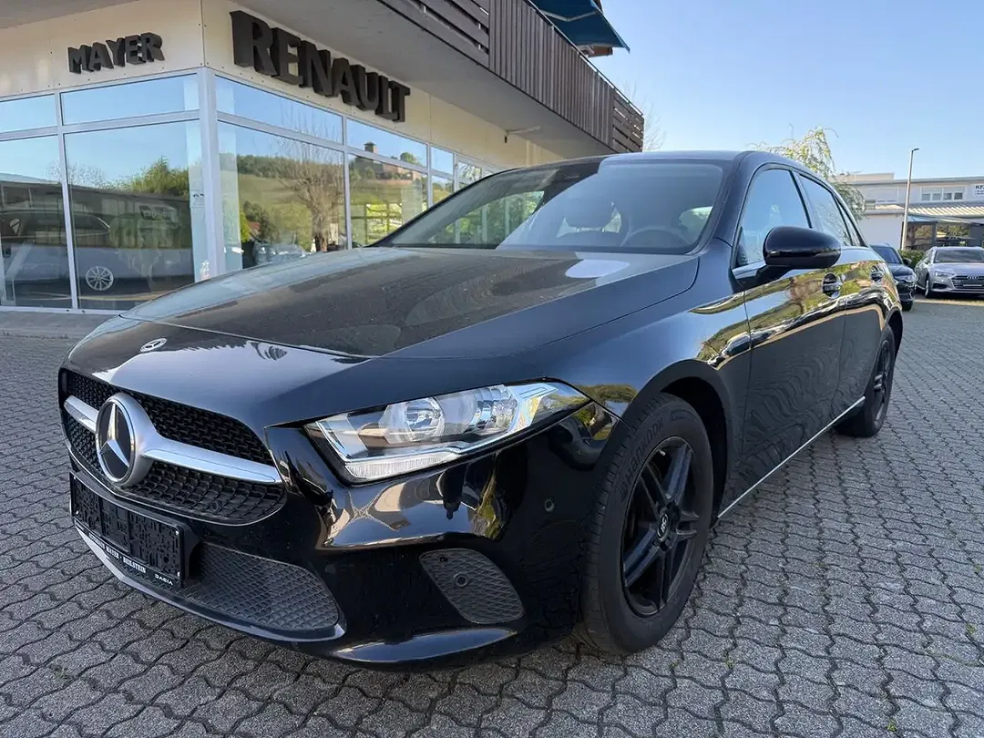 Mercedes-Benz A 180 7G-DCT - foto 1