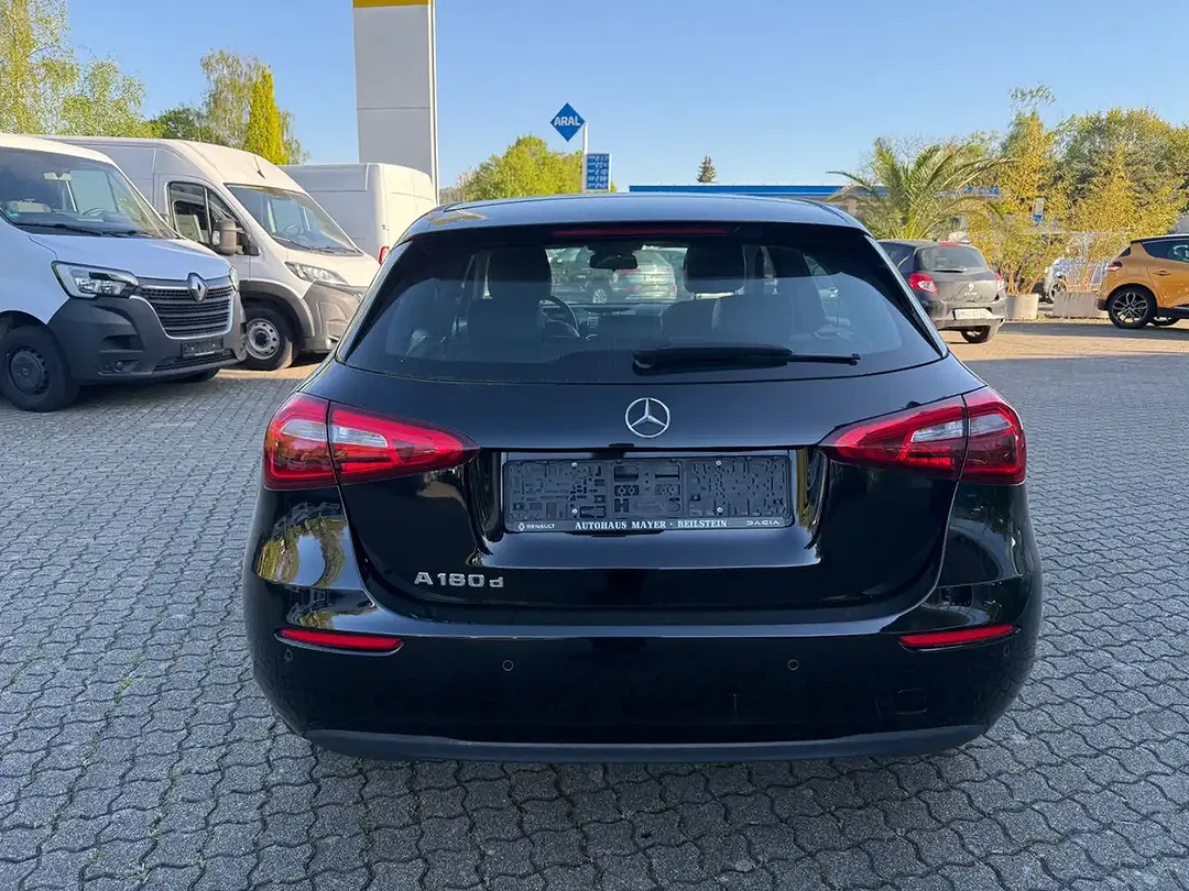 Mercedes-Benz A 180 - Thumbnail 3