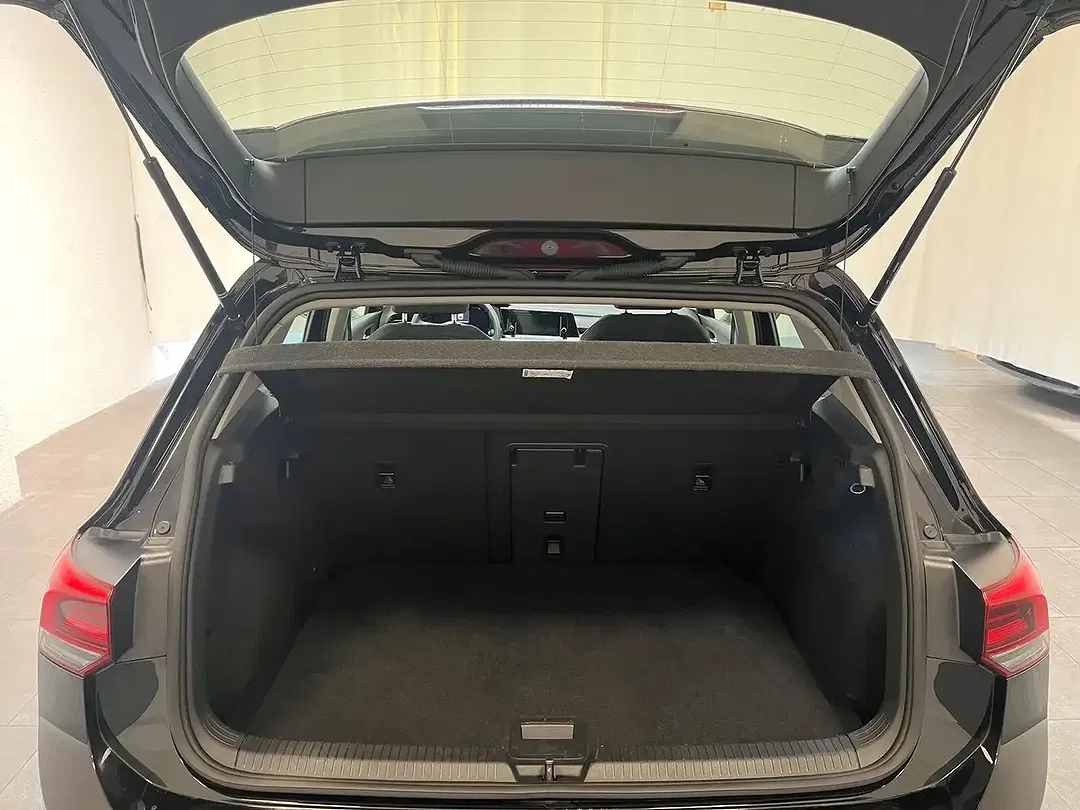 Volkswagen Golf - Thumbnail 6