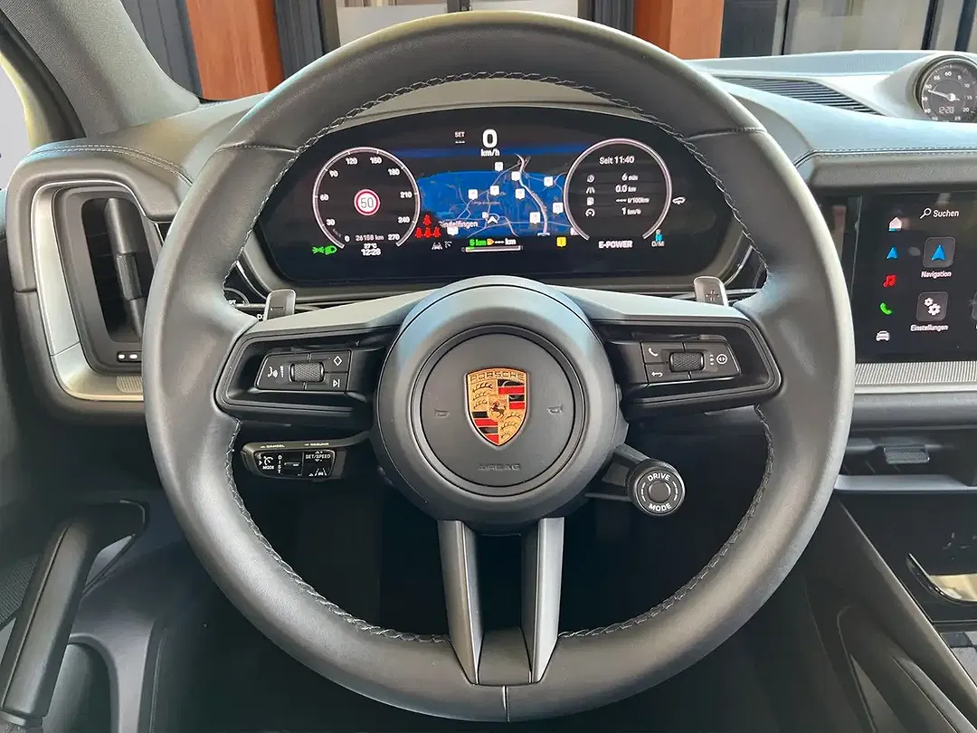 Porsche Cayenne - Thumbnail 9