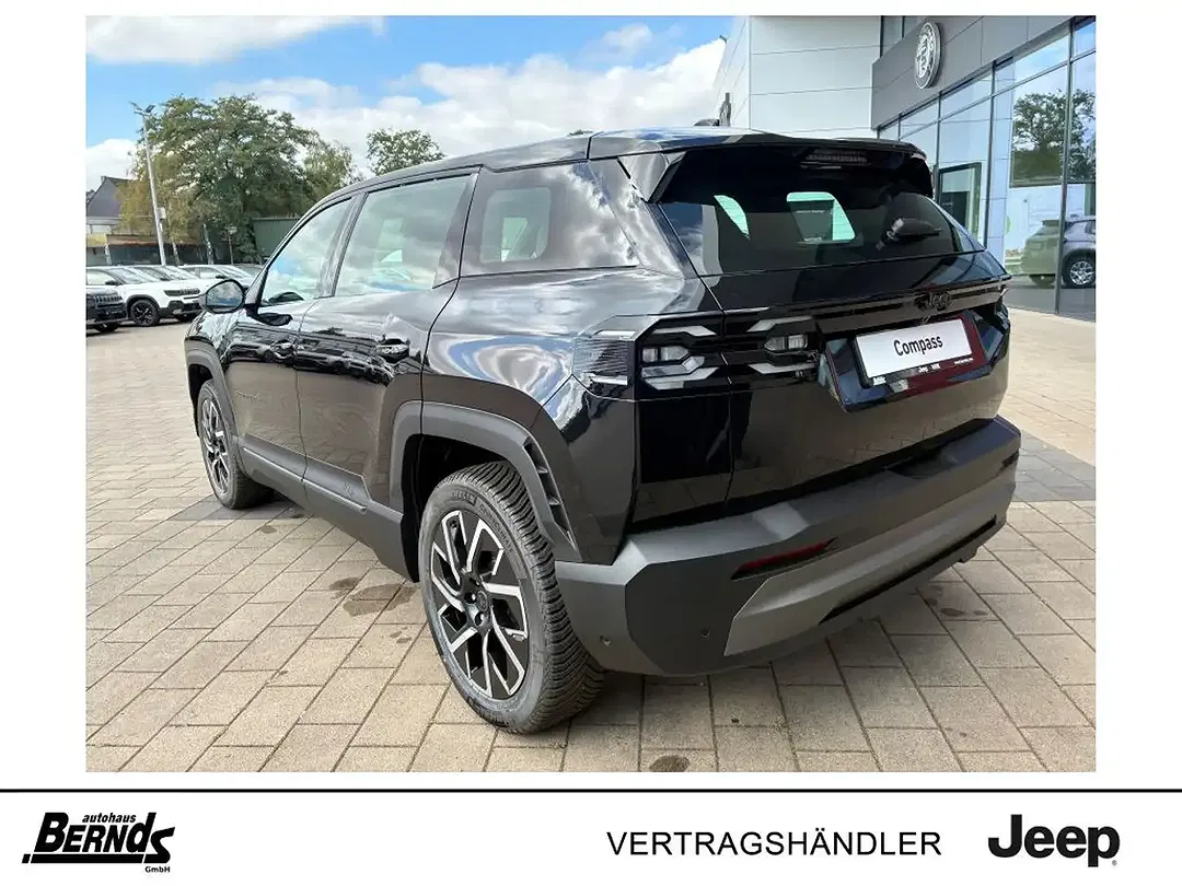Jeep Compass - Thumbnail 5