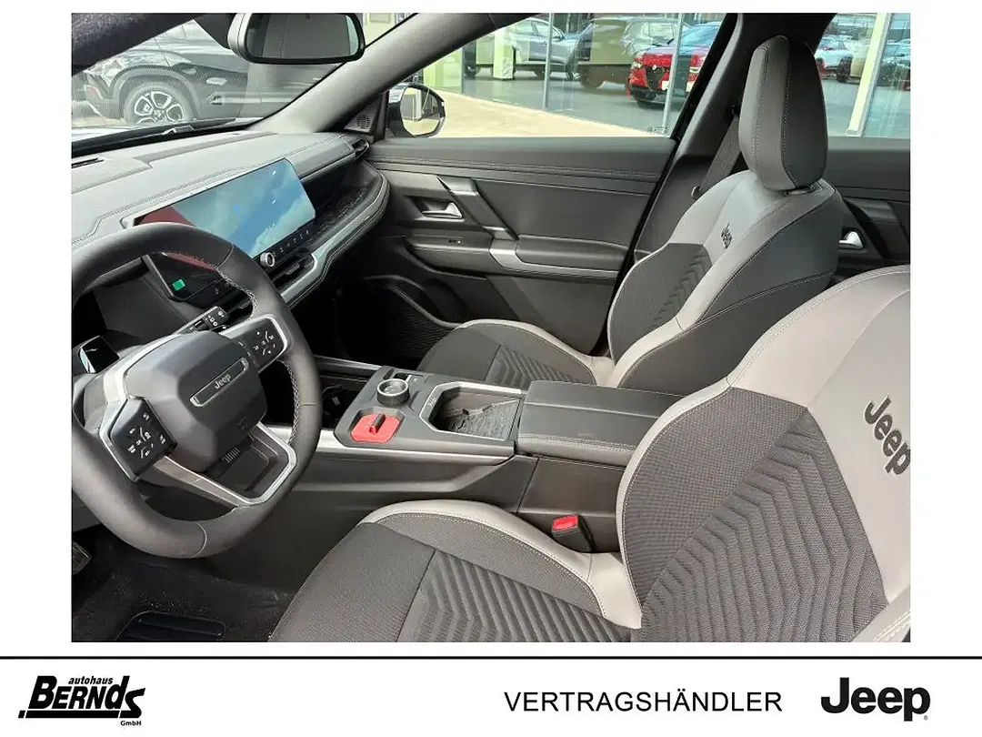 Jeep Compass - Thumbnail 7