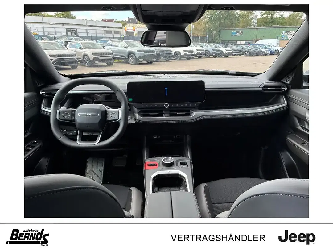 Jeep Compass - Thumbnail 9