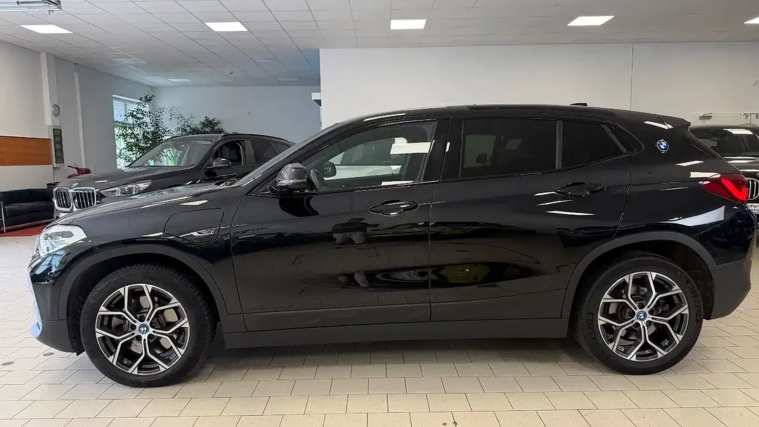 BMW X2 - Thumbnail 5