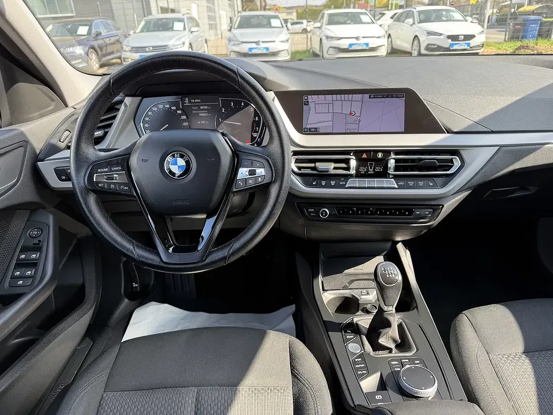 BMW 118 - Thumbnail 3