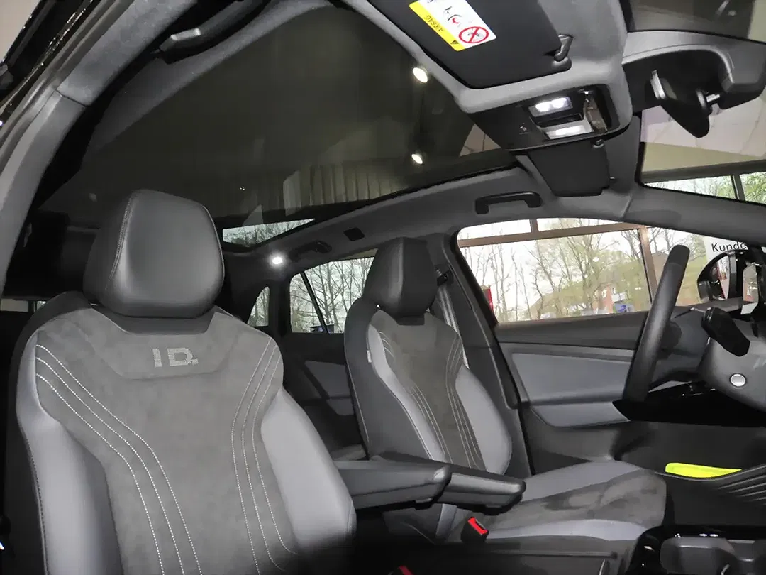 Volkswagen ID.4 - Thumbnail 11
