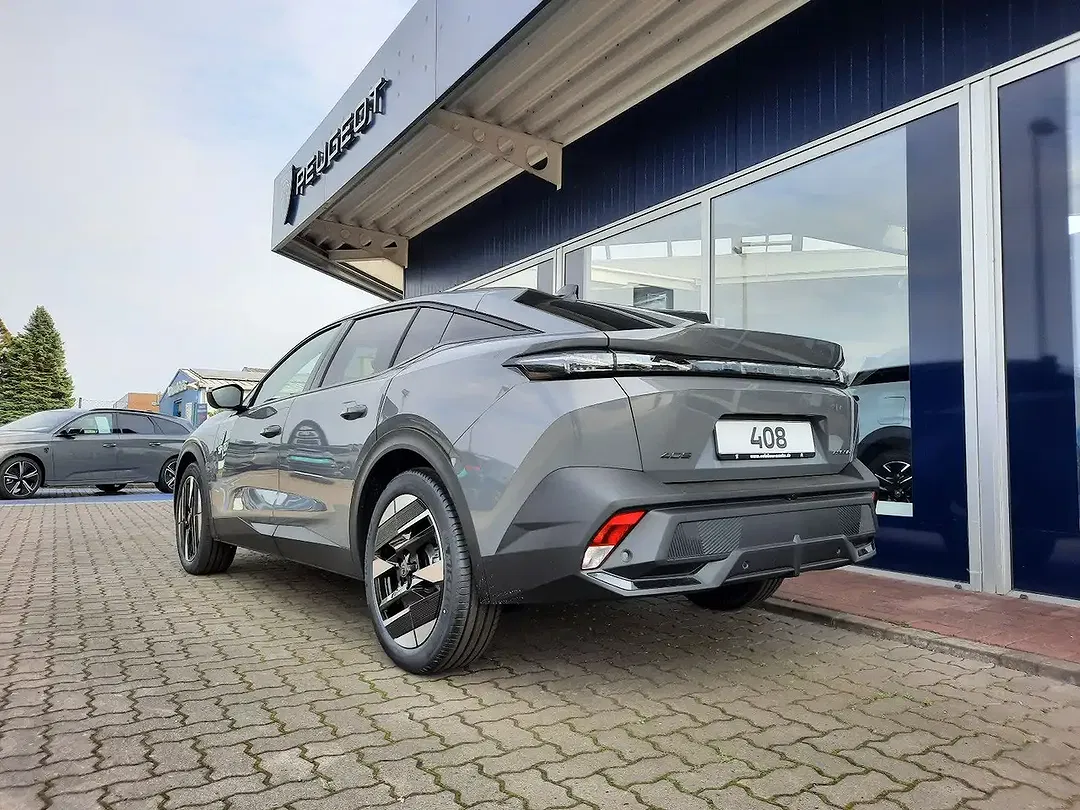 Peugeot 408 - Thumbnail 5