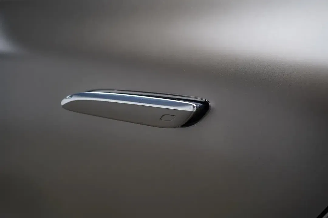Mercedes-Benz SL 63 AMG - Thumbnail 10