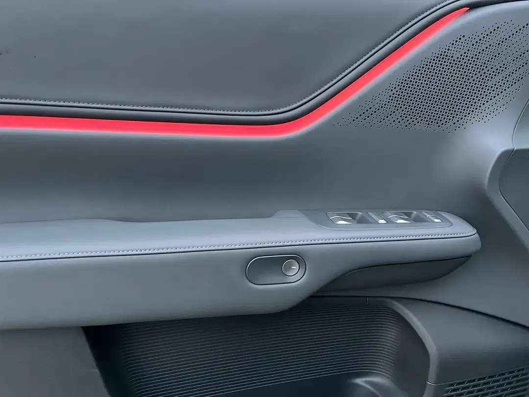 Xpeng G6 - Thumbnail 5