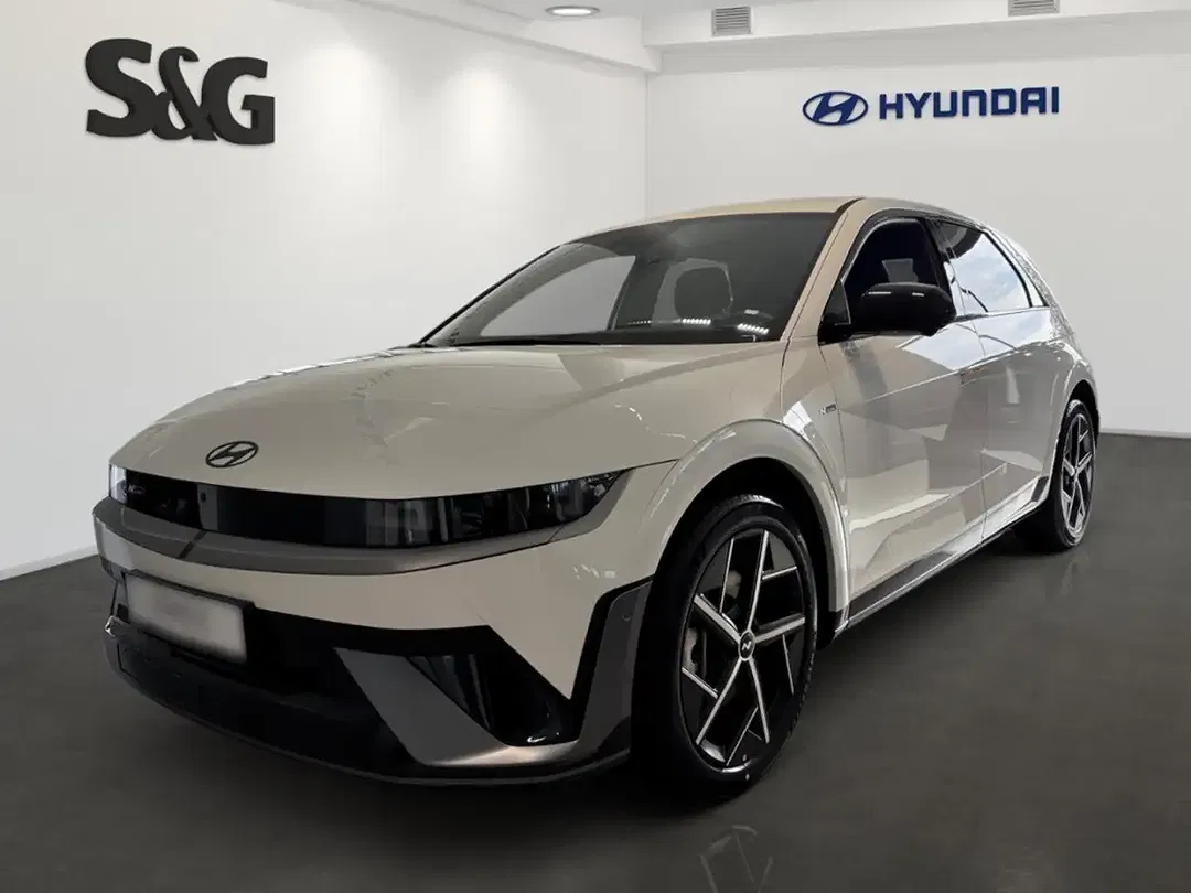 Hyundai IONIQ 5 - Thumbnail 1