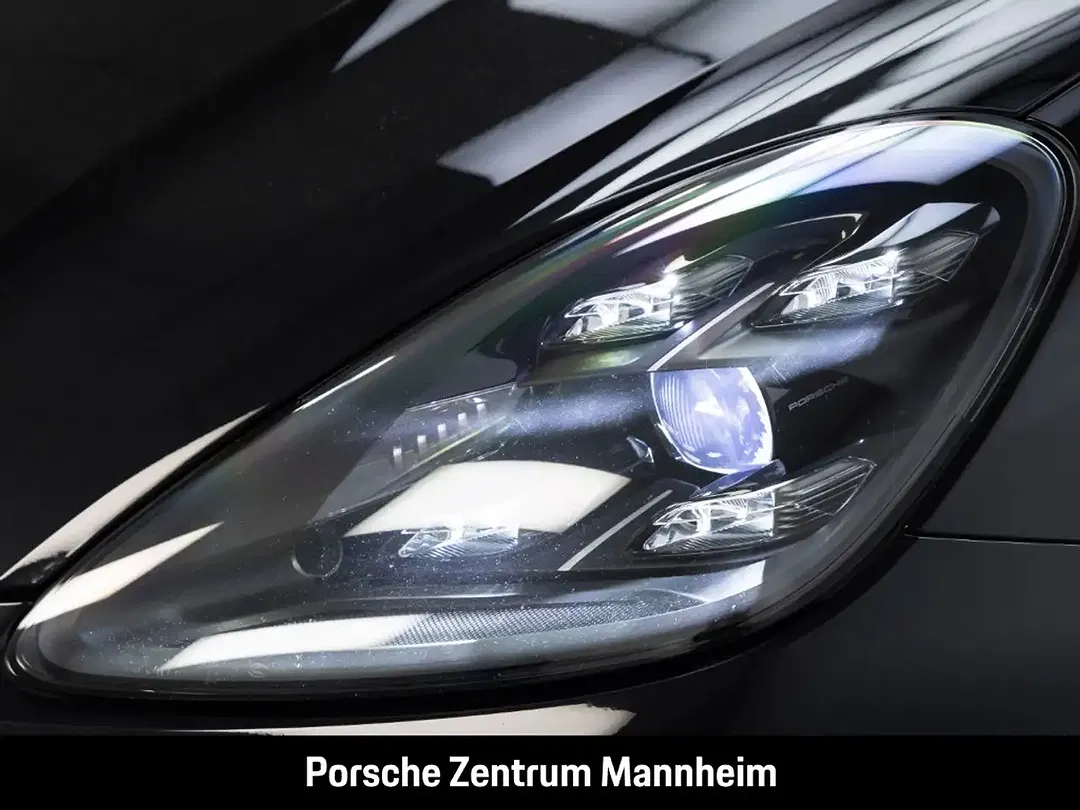 Porsche Cayenne - Thumbnail 13