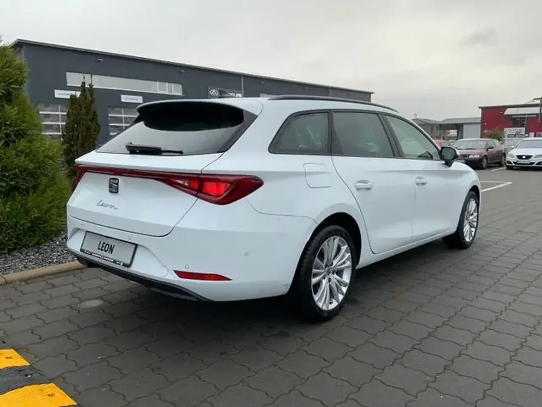 SEAT Leon - Thumbnail 8