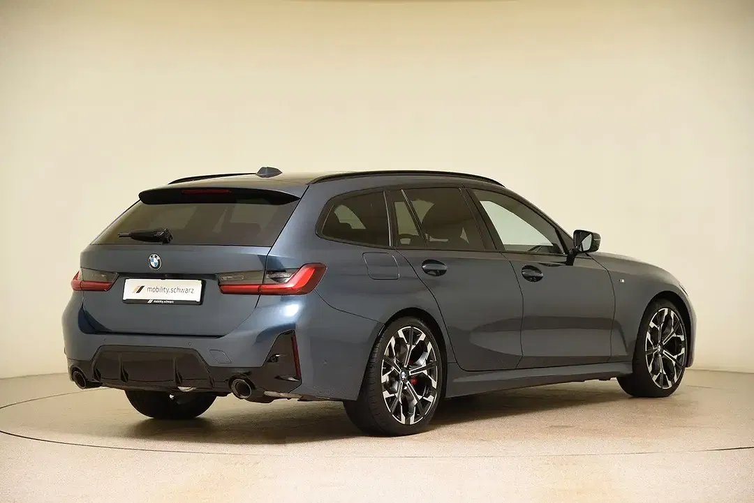 BMW 320 - Thumbnail 3