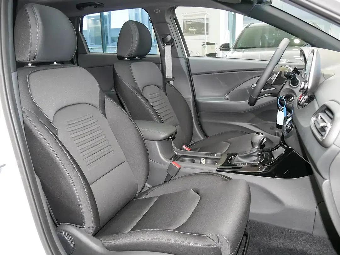 Hyundai i30 - Thumbnail 4