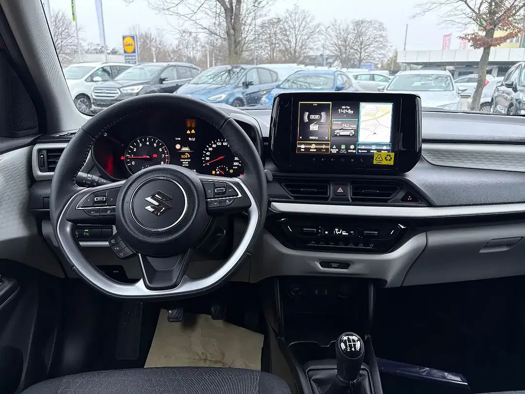 Suzuki Swift - Thumbnail 7