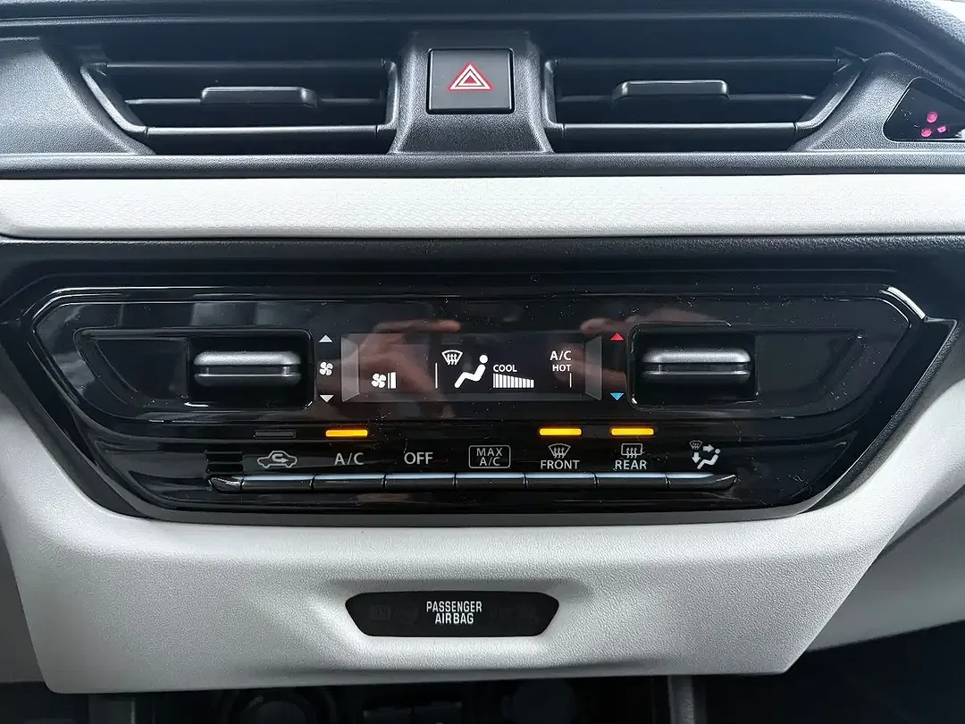 Suzuki Swift - Thumbnail 12