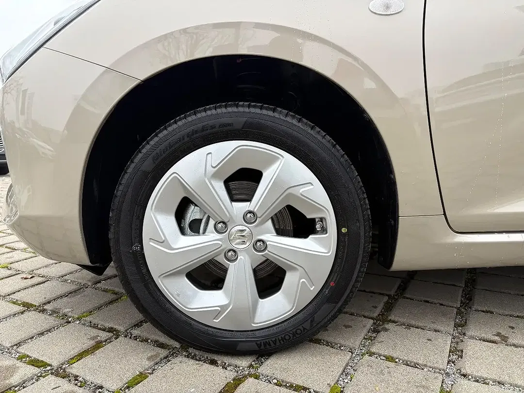 Suzuki Swift - Thumbnail 6
