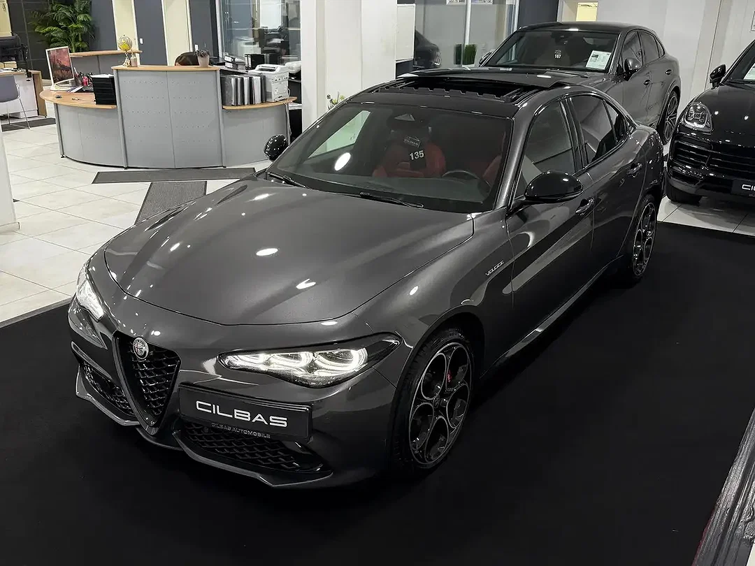 Alfa Romeo Giulia - Afbeelding 1