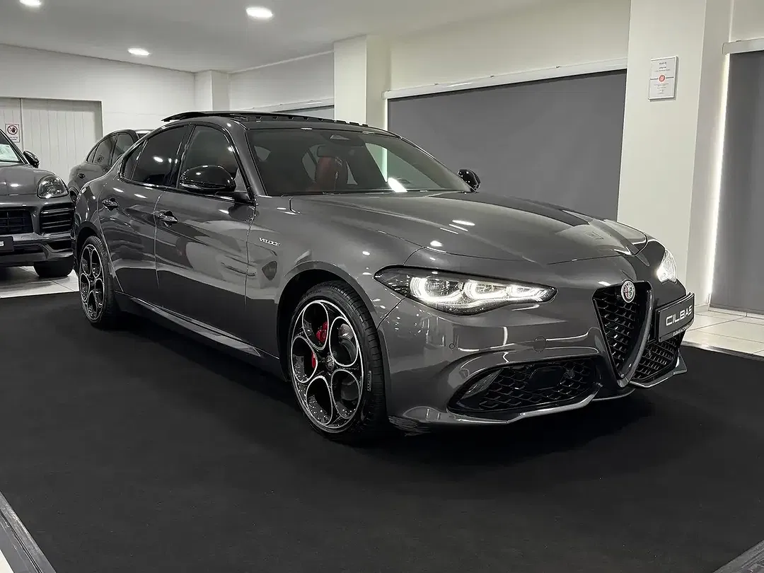 Alfa Romeo Giulia - Thumbnail 6