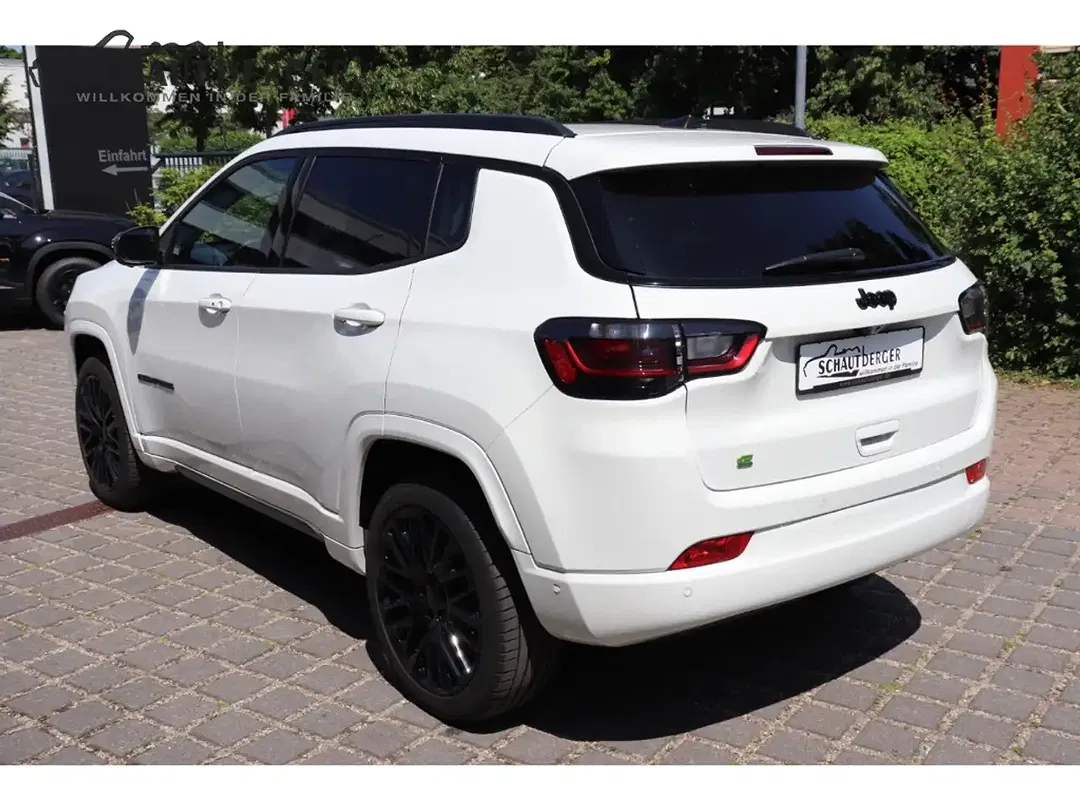 Jeep Compass - Thumbnail 4