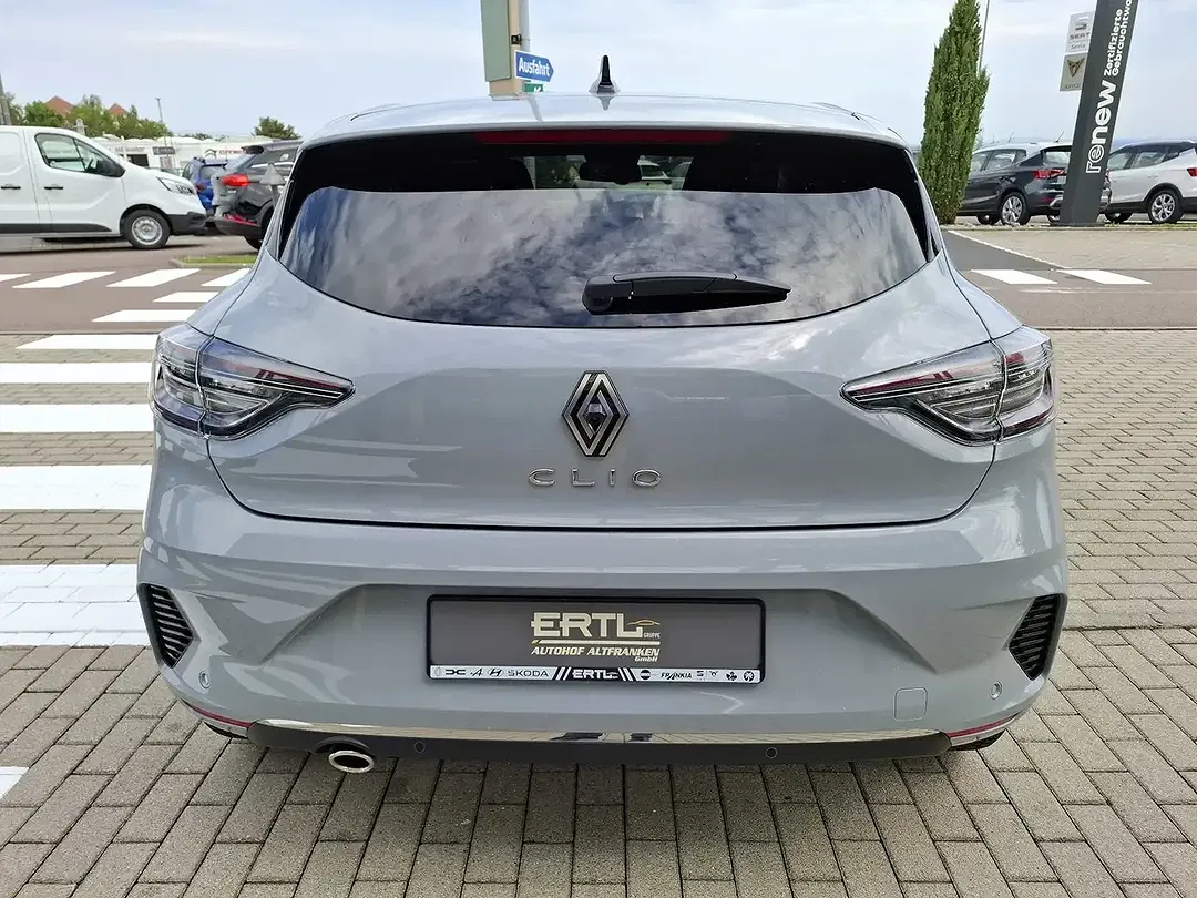 Renault Clio - Thumbnail 8